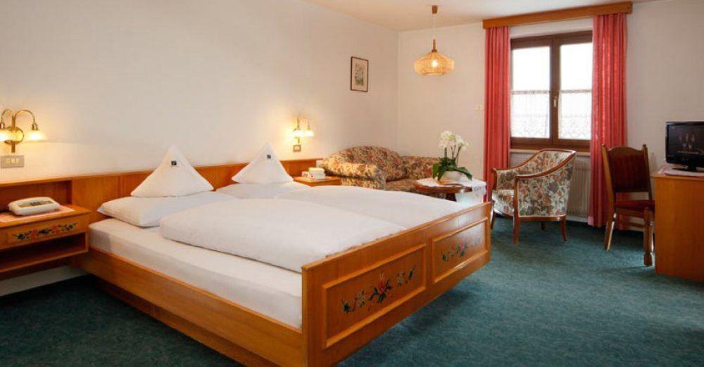 Hotel Peter بيتيرسبيرغ المظهر الخارجي الصورة