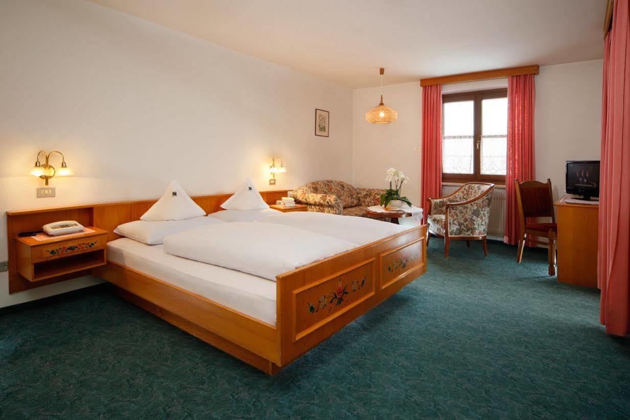 Hotel Peter بيتيرسبيرغ المظهر الخارجي الصورة